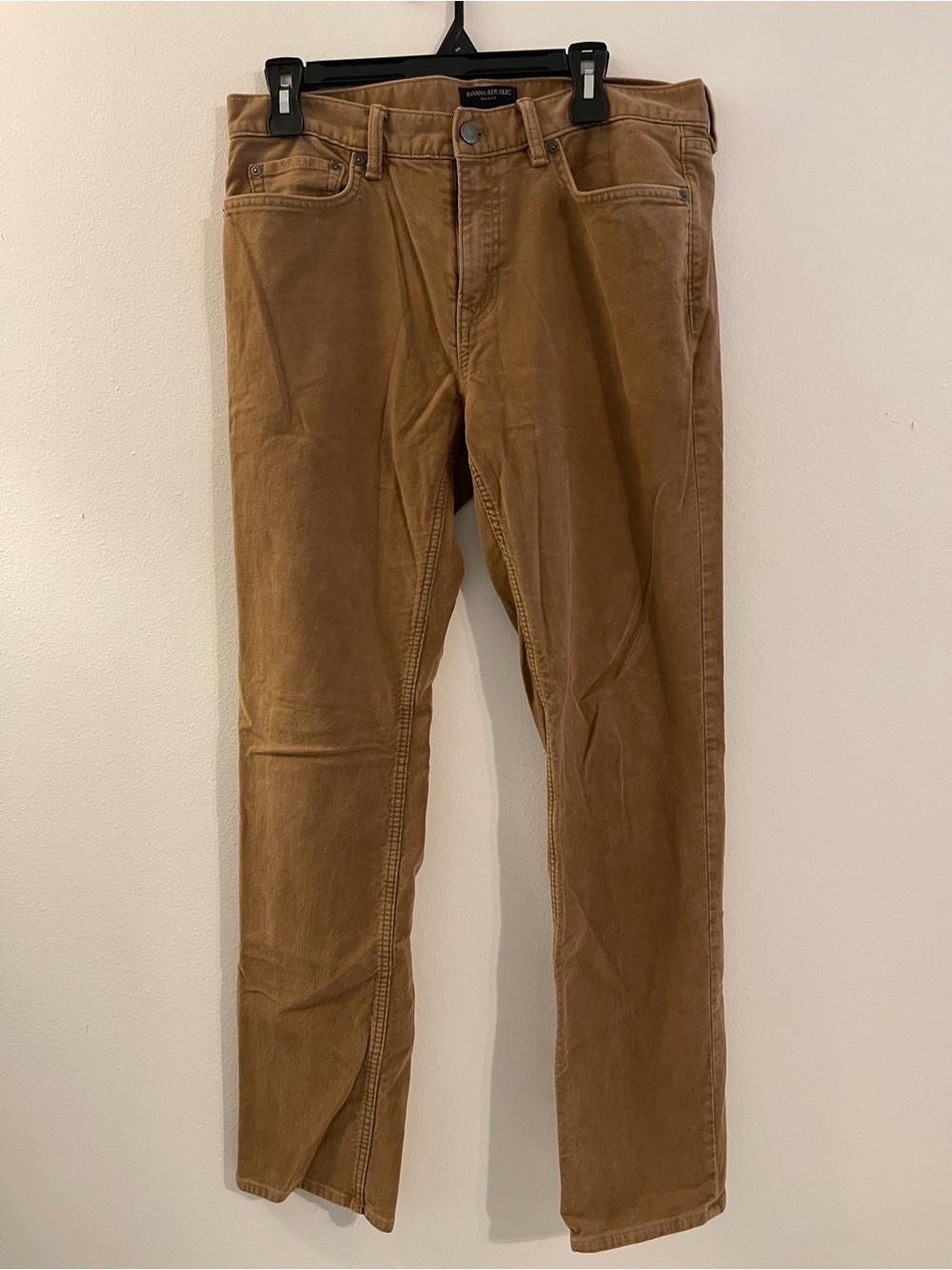 Banana Republic Men's Chinos in Camel Brown